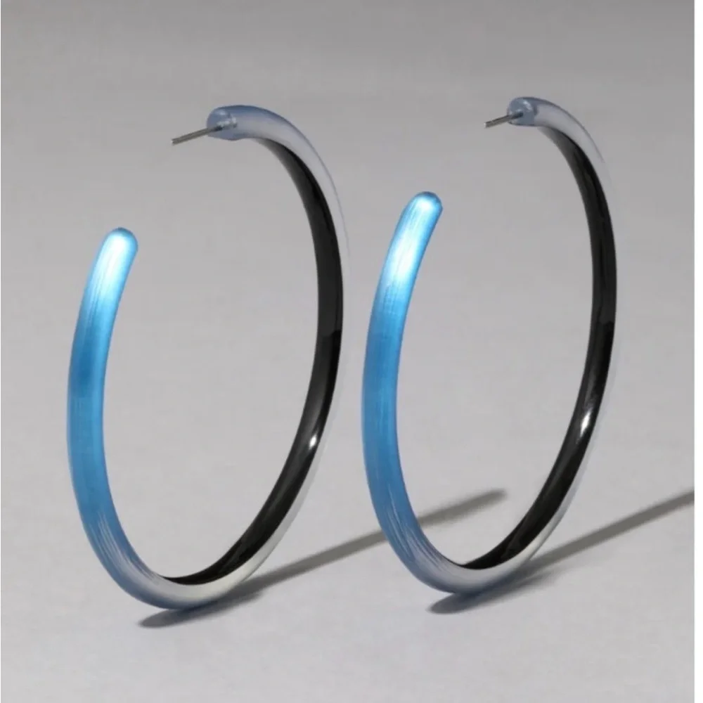 ALEXIS BITTAR Large Lightweight Skinny Lucite Hoop Earrings Light Lapis - Picture 2 of 4